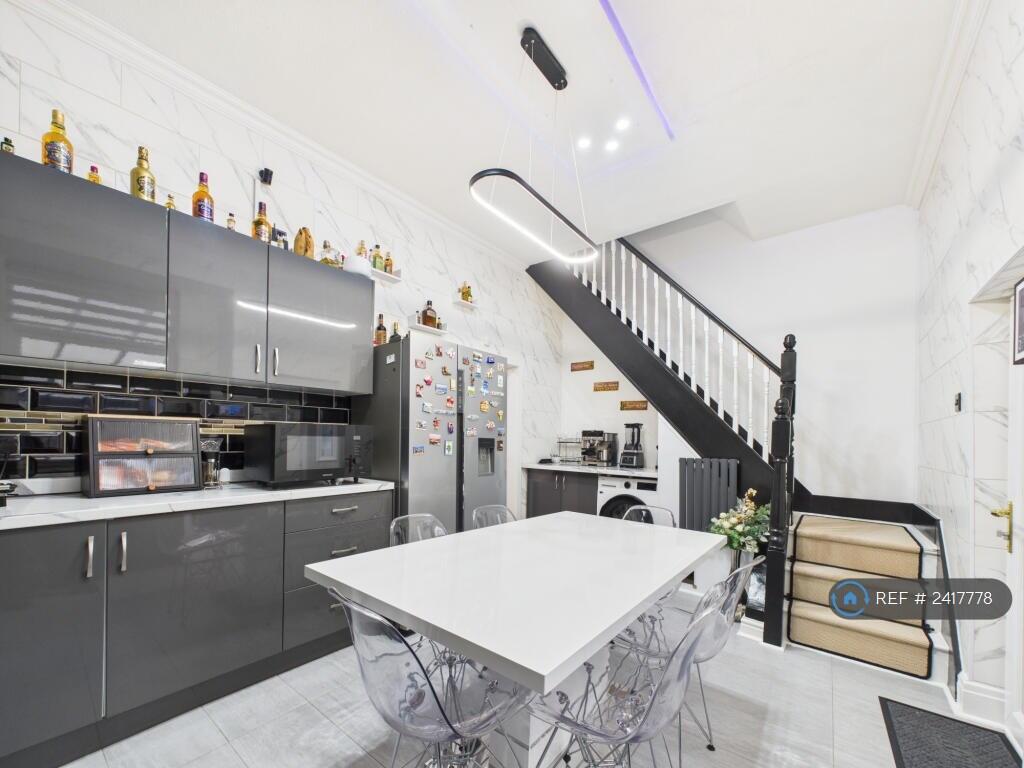 1 bed House Share for rent in Preston. From OpenRent