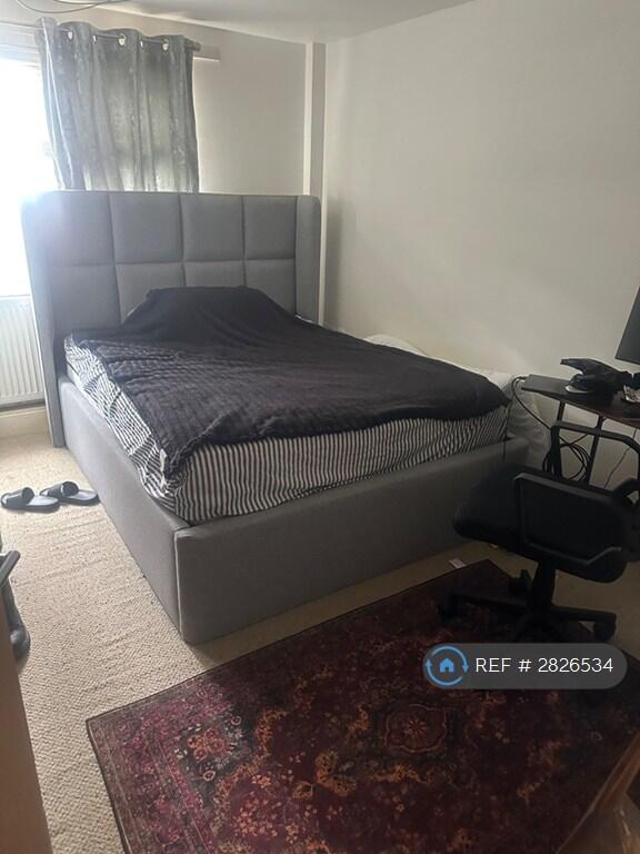 1 bed Flat Share for rent in London. From OpenRent