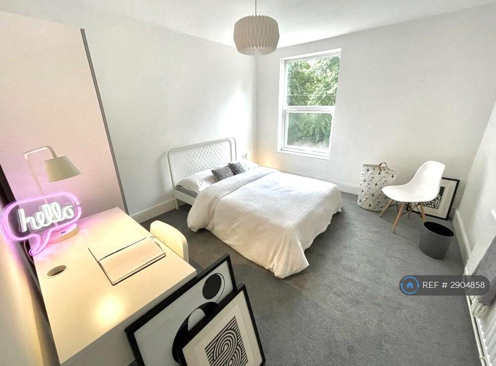 4 bed Mid Terraced House for rent in Nottingham. From OpenRent