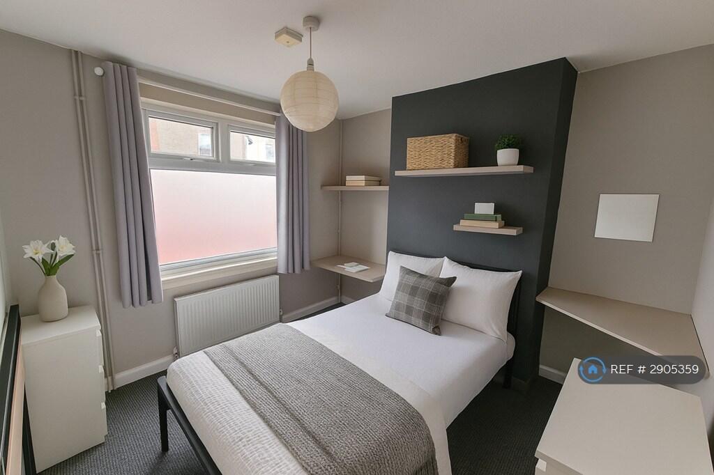 1 bed House Share for rent in Northampton. From OpenRent