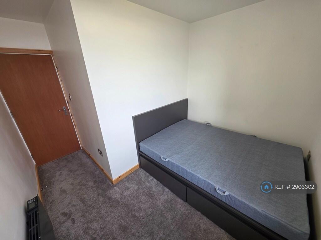1 bed Flat Share for rent in Salford. From OpenRent 1 bed Flat Share for rent in Salford. From OpenRent