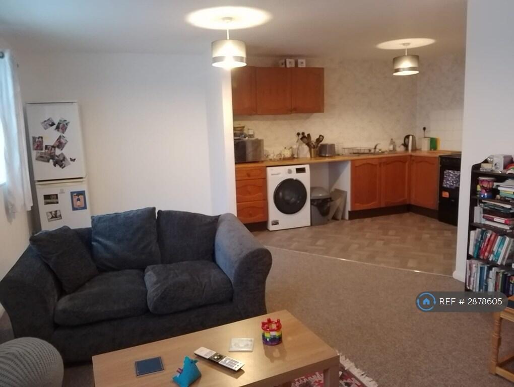 2 bed 1st Floor Flat for rent in Alfreton. From OpenRent 2 bed 1st Floor Flat for rent in Alfreton. From OpenRent