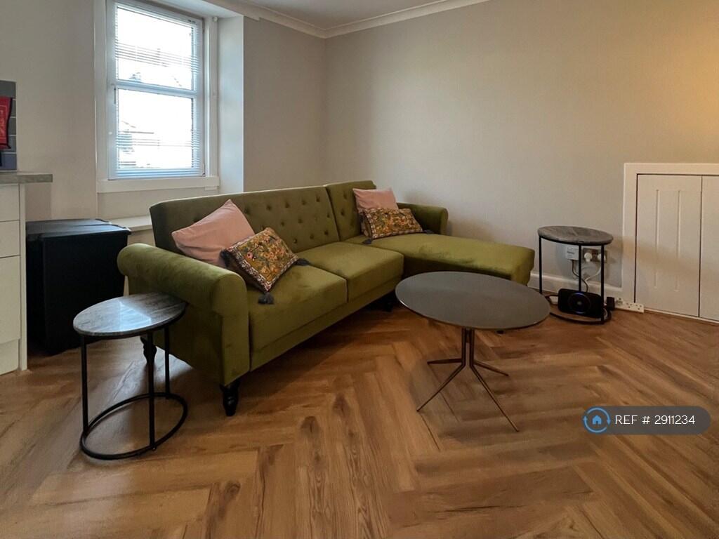 1 bed Flat Share for rent in Galashiels. From OpenRent 1 bed Flat Share for rent in Galashiels. From OpenRent