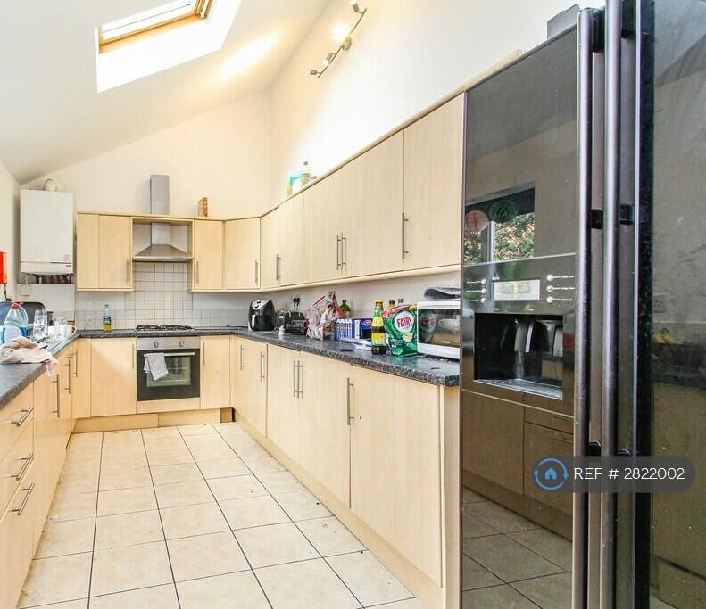 6 bed Semi Detached for rent in Nottingham. From OpenRent