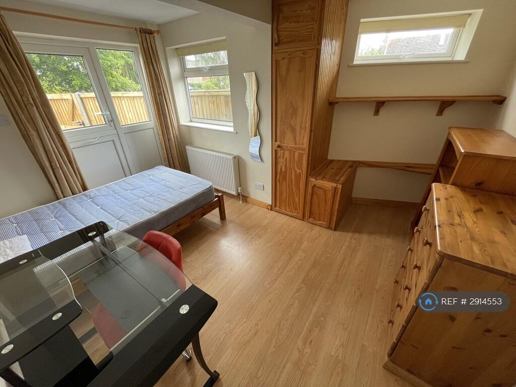 1 bed House Share for rent in Canterbury. From OpenRent