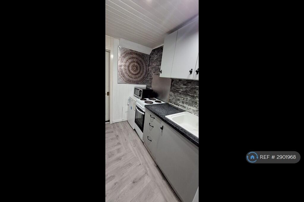 2 bed Mid Terraced House for rent in Ayr. From OpenRent