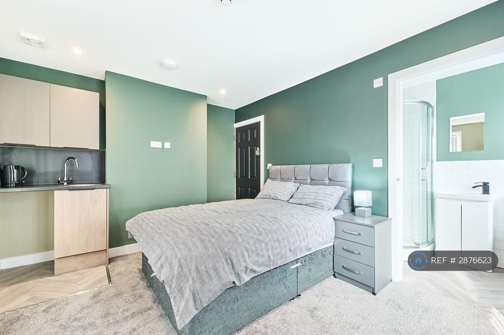 1 bed House Share for rent in Newcastle-under-Lyme. From OpenRent