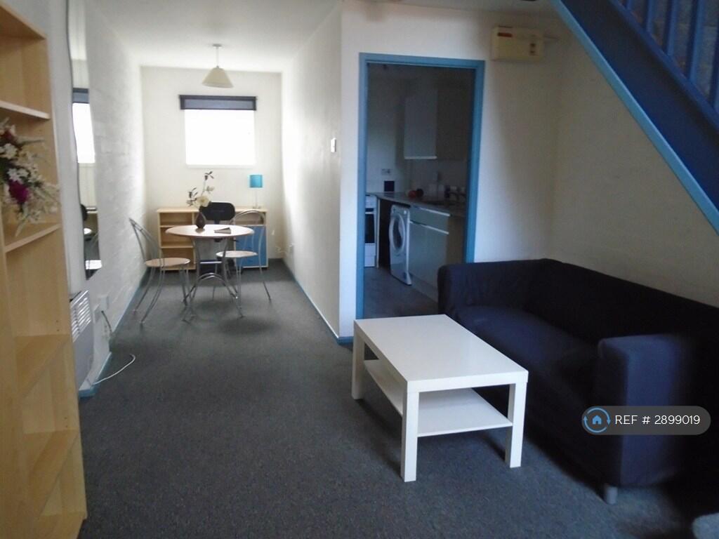 1 bed 1st Floor Flat for rent in Leicester. From OpenRent 1 bed 1st Floor Flat for rent in Leicester. From OpenRent