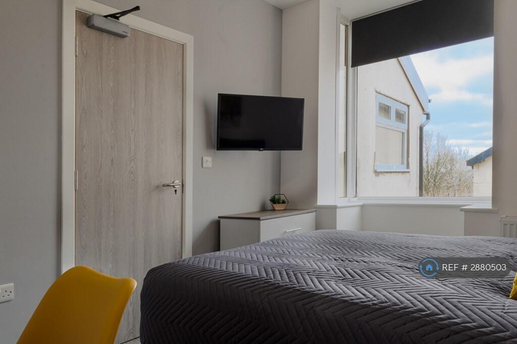 1 bed House Share for rent in Burnley. From OpenRent