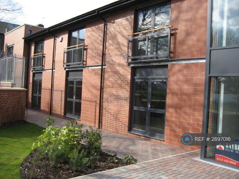 4 bed Studio for rent in Sheffield. From OpenRent
