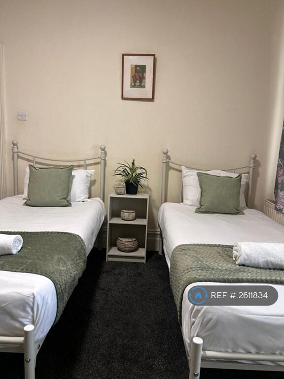 4 bed Studio for rent in Feltham. From OpenRent 4 bed Studio for rent in Feltham. From OpenRent