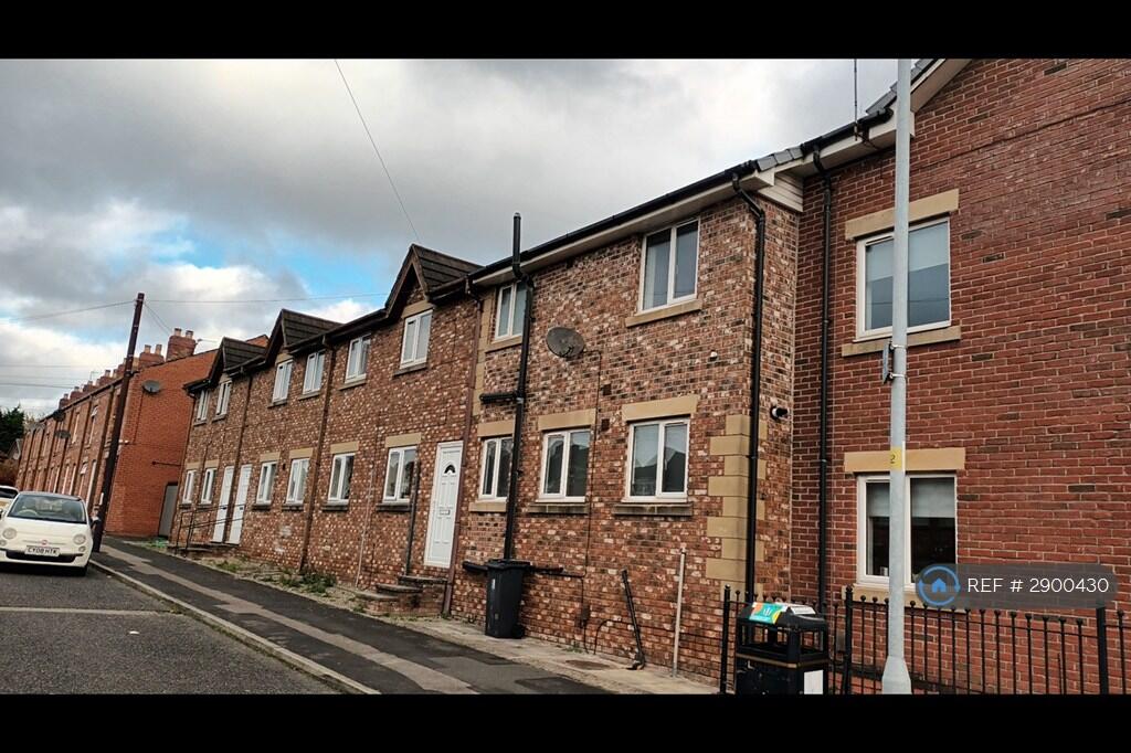 1 bed 1st Floor Flat for rent in Crooke. From OpenRent