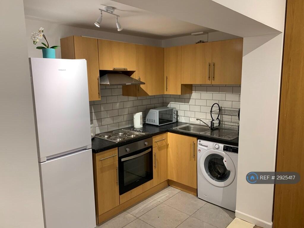 1 bed 1st Floor Flat for rent in Queensferry. From OpenRent 1 bed 1st Floor Flat for rent in Queensferry. From OpenRent