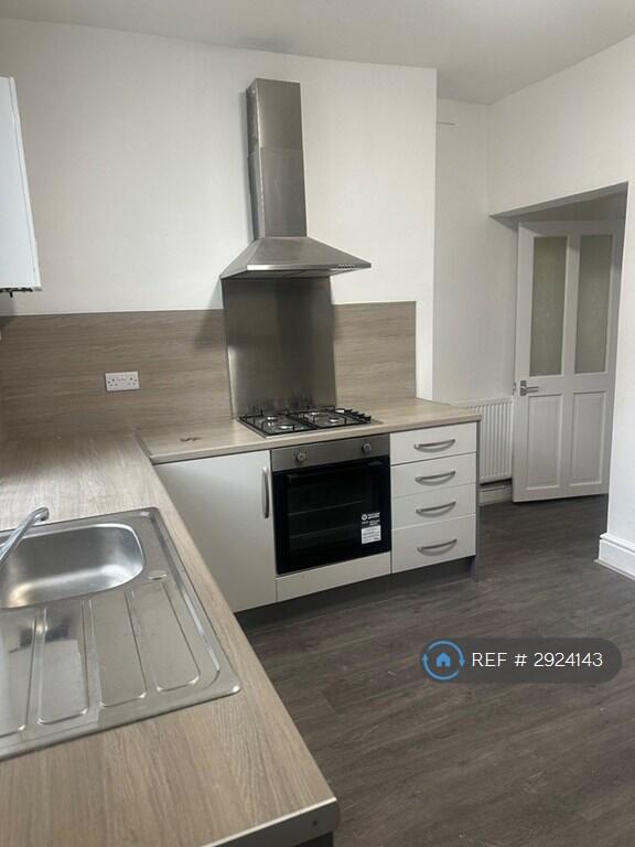 2 bed Mid Terraced House for rent in Burnley. From OpenRent 2 bed Mid Terraced House for rent in Burnley. From OpenRent