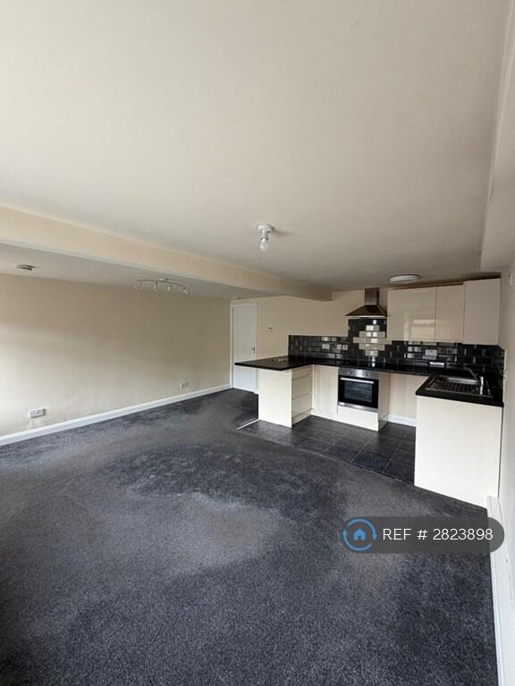 1 bed 1st Floor Flat for rent in Halifax. From OpenRent