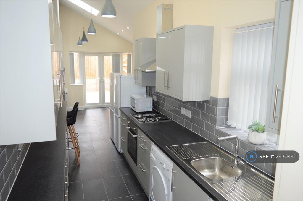 1 bed House Share for rent in Coventry. From OpenRent 1 bed House Share for rent in Coventry. From OpenRent