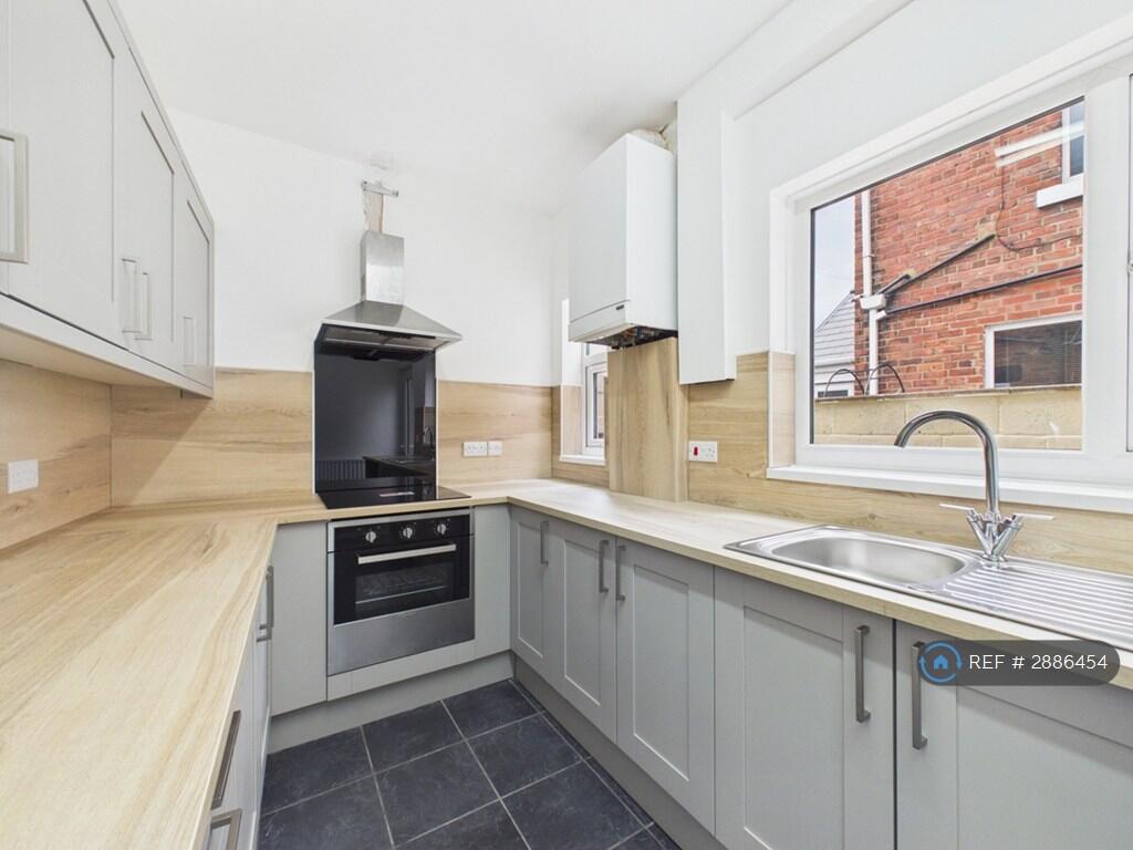 2 bed Mid Terraced House for rent in West Auckland. From OpenRent