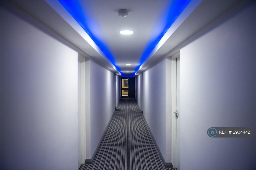 4 bed Studio for rent in Bradford. From OpenRent