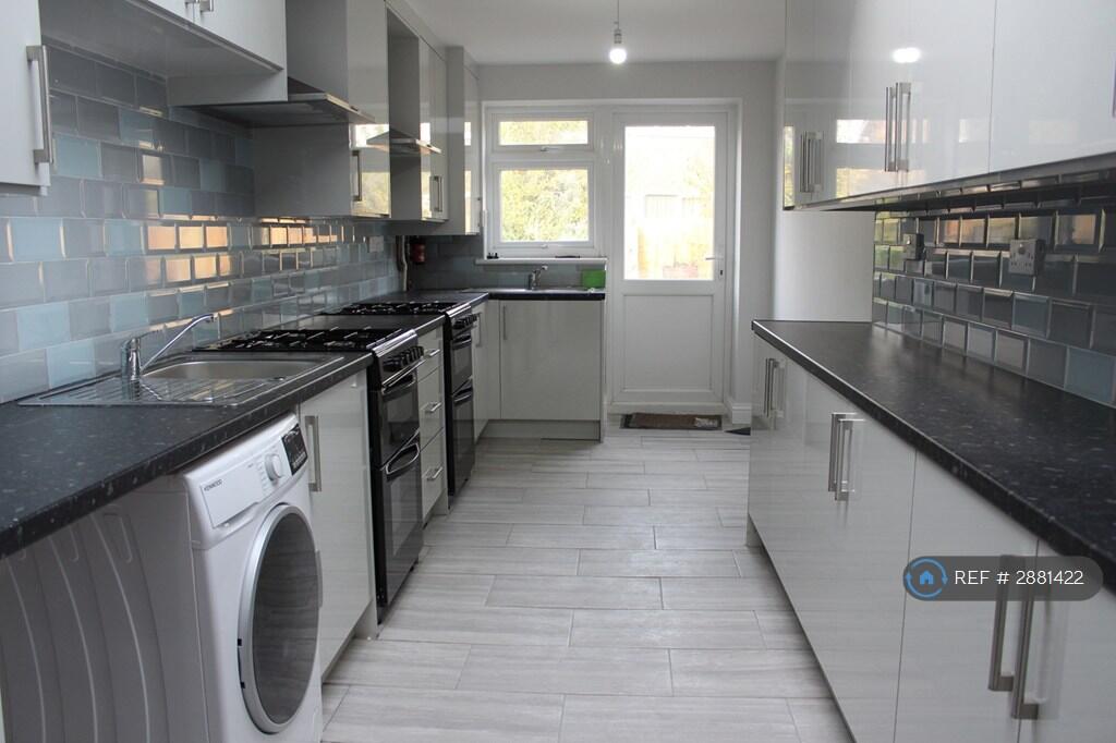1 bed House Share for rent in Ilford. From OpenRent