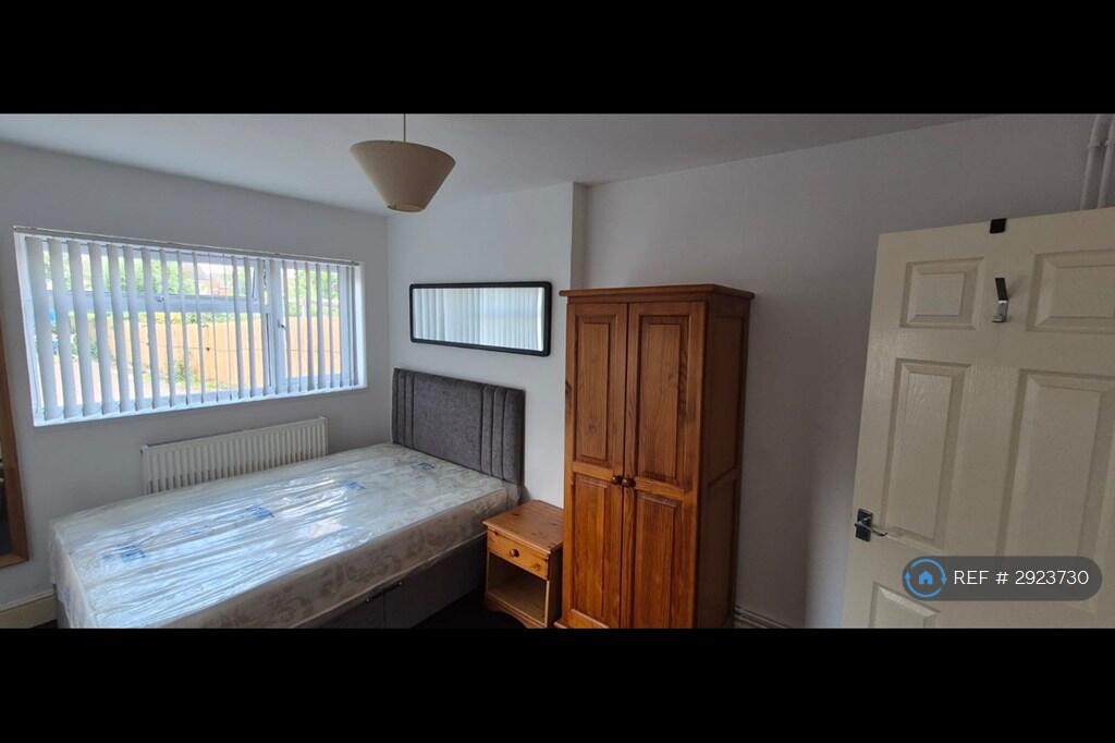 1 bed House Share for rent in Swindon. From OpenRent