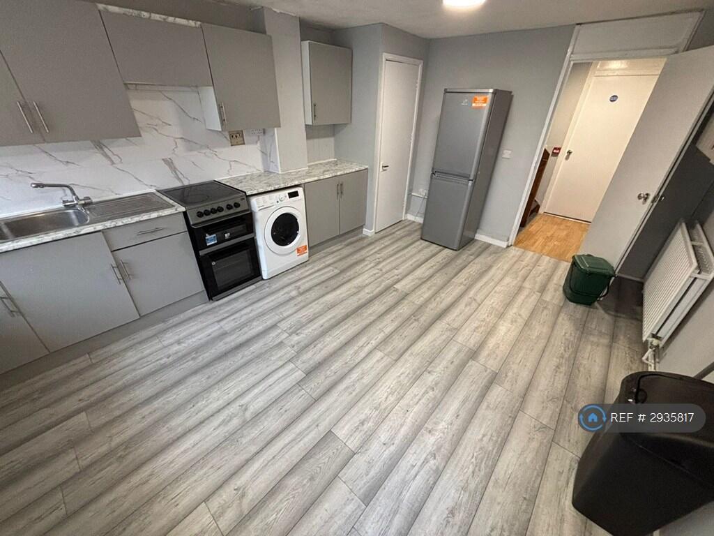 1 bed House Share for rent in Uxbridge. From OpenRent