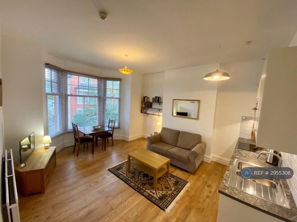 1 bed 1st Floor Flat for rent in Colwyn Bay. From OpenRent