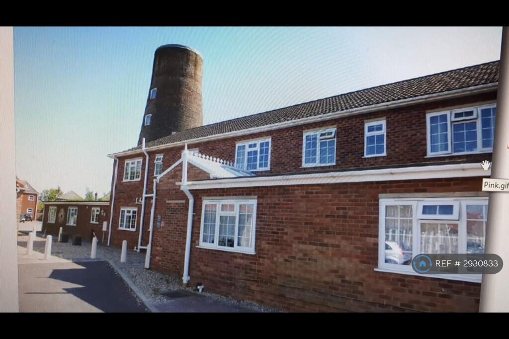 2 bed 1st Floor Flat for rent in Outwell. From OpenRent