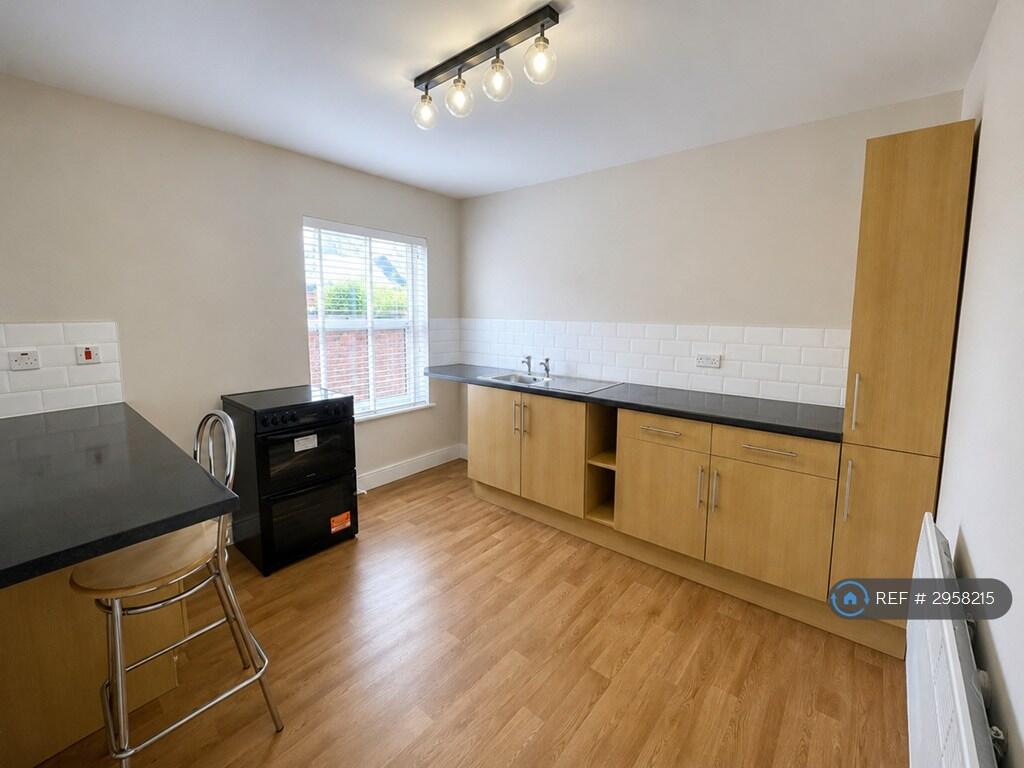 1 bed 1st Floor Flat for rent in Ilkeston. From OpenRent