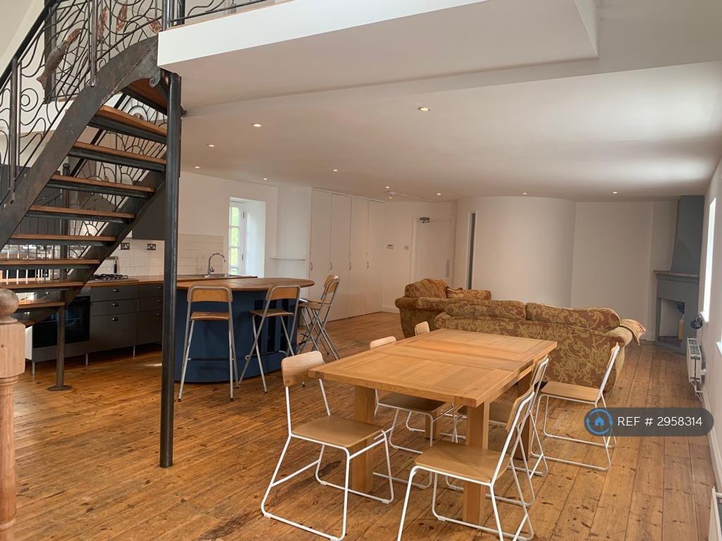 1 bed Flat Share for rent in Penryn. From OpenRent