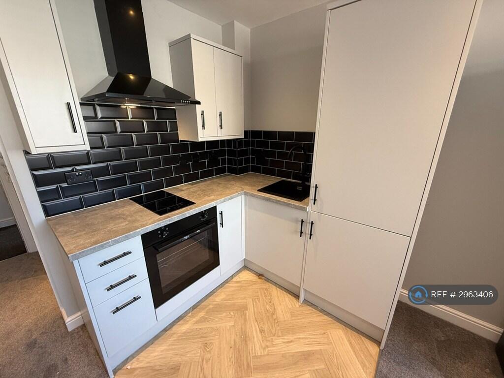 4 bed Studio for rent in Doncaster. From OpenRent 4 bed Studio for rent in Doncaster. From OpenRent