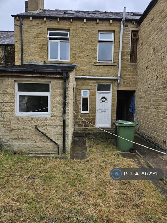 2 bed Mid Terraced House for rent in Huddersfield. From OpenRent