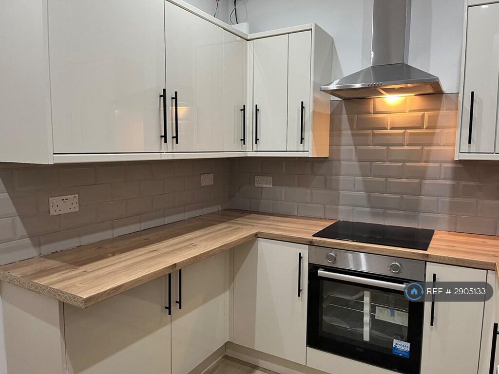1 bed House Share for rent in Leeds. From OpenRent 1 bed House Share for rent in Leeds. From OpenRent