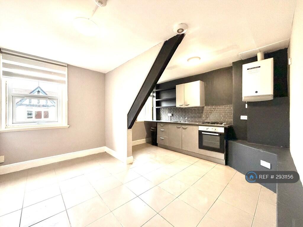 3 bed 1st Floor Flat for rent in Wallsend. From OpenRent 3 bed 1st Floor Flat for rent in Wallsend. From OpenRent