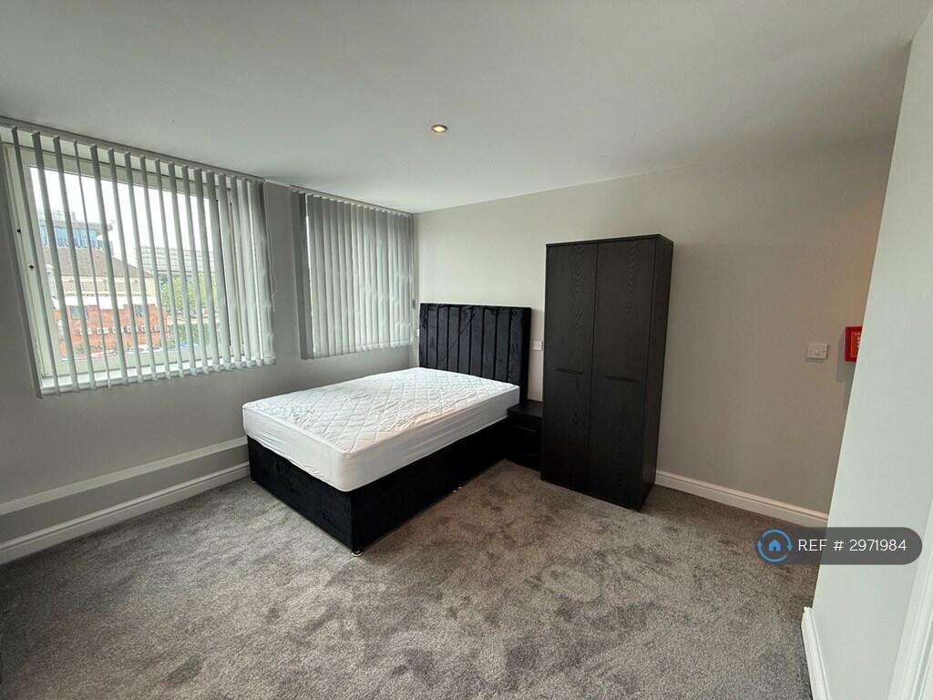 4 bed Studio for rent in Doncaster. From OpenRent 4 bed Studio for rent in Doncaster. From OpenRent