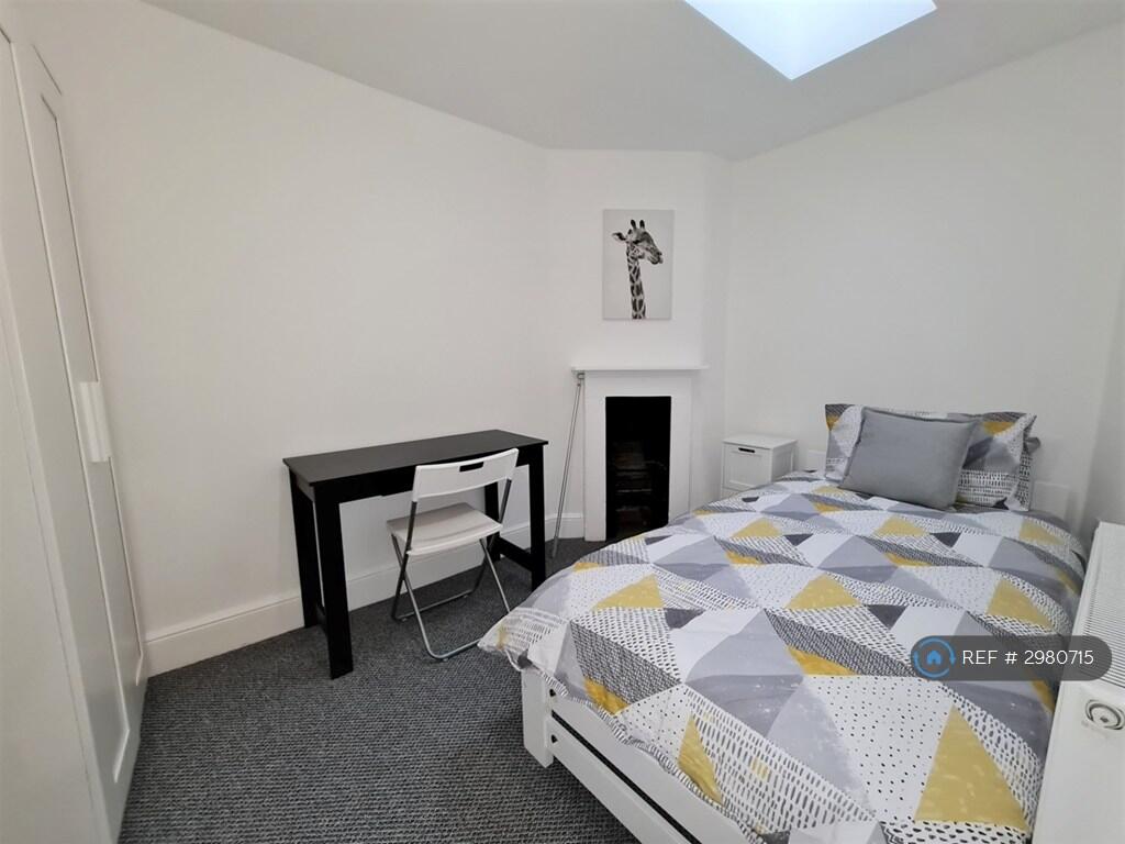 1 bed House Share for rent in Cheltenham. From OpenRent