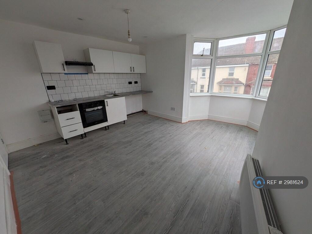 1 bed 1st Floor Flat for rent in Blackpool. From OpenRent