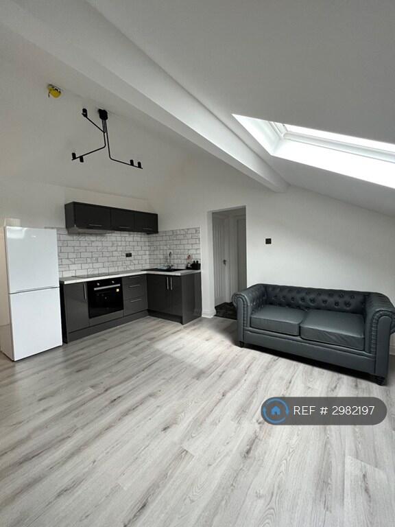 1 bed House Share for rent in Oldham. From OpenRent
