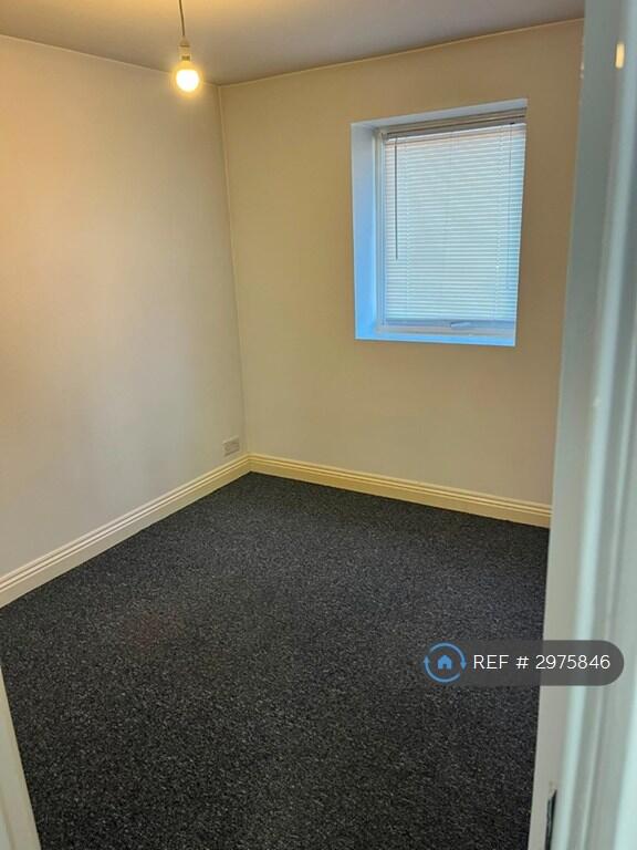 4 bed Studio for rent in Weston-Super-Mare. From OpenRent