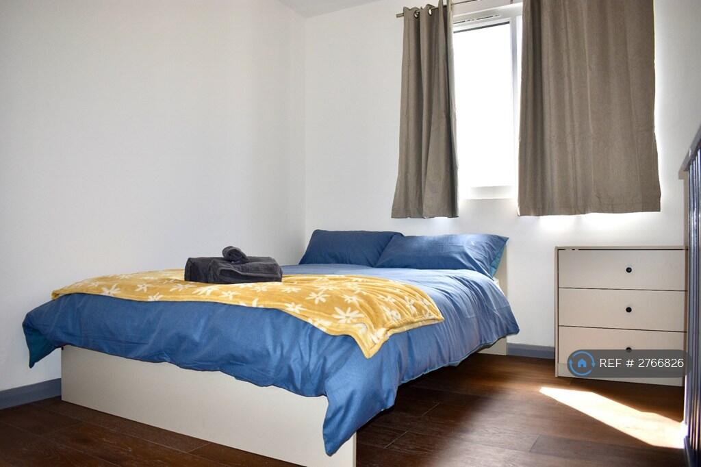 1 bed House Share for rent in Gillingham. From OpenRent 1 bed House Share for rent in Gillingham. From OpenRent