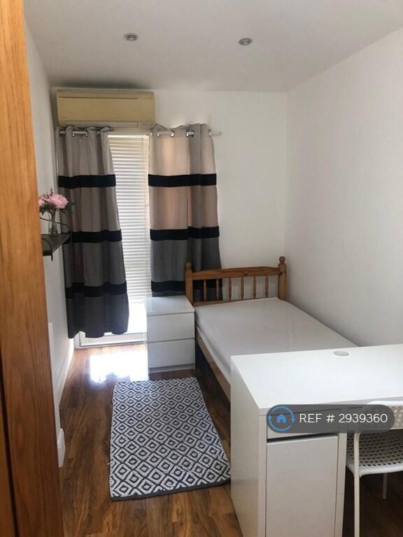1 bed House Share for rent in London. From OpenRent