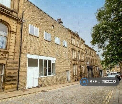 1 bed 1st Floor Flat for rent in Dewsbury. From OpenRent