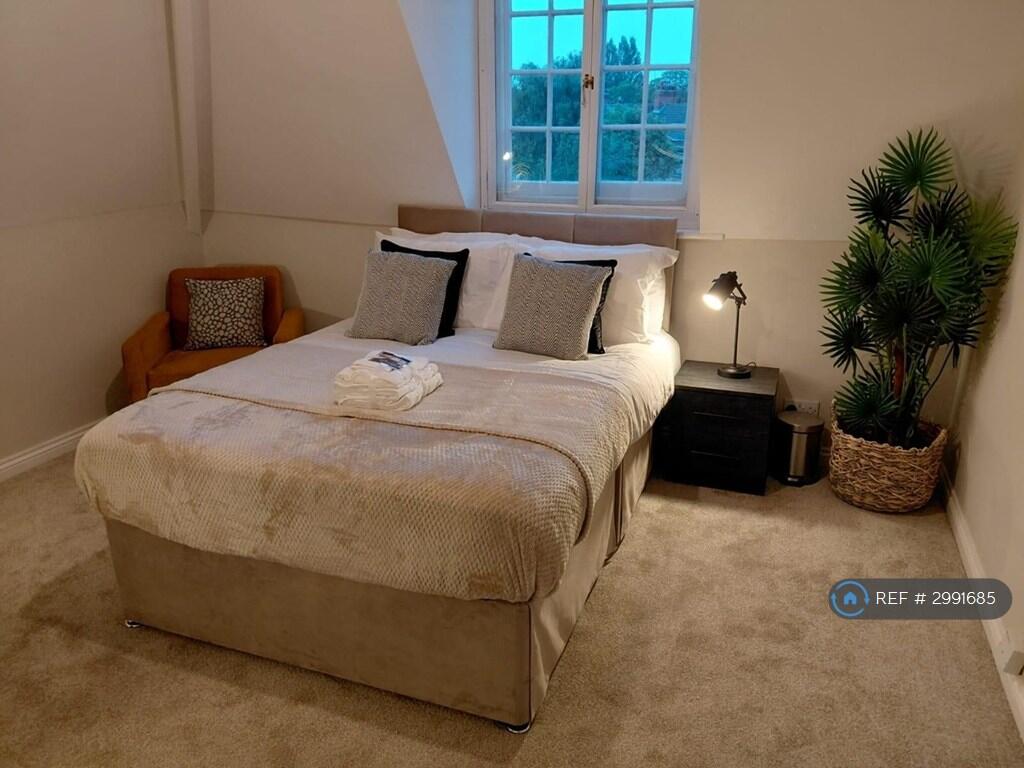 1 bed Flat Share for rent in Hull. From OpenRent