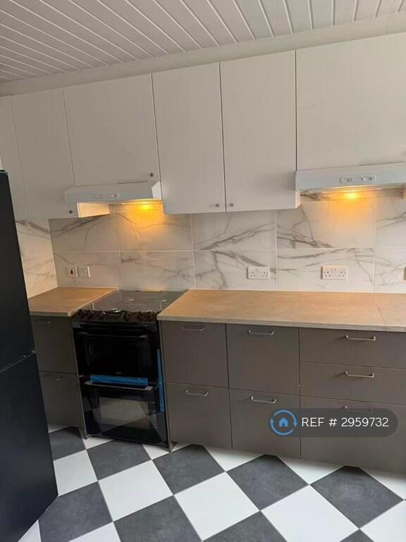 1 bed House Share for rent in London. From OpenRent