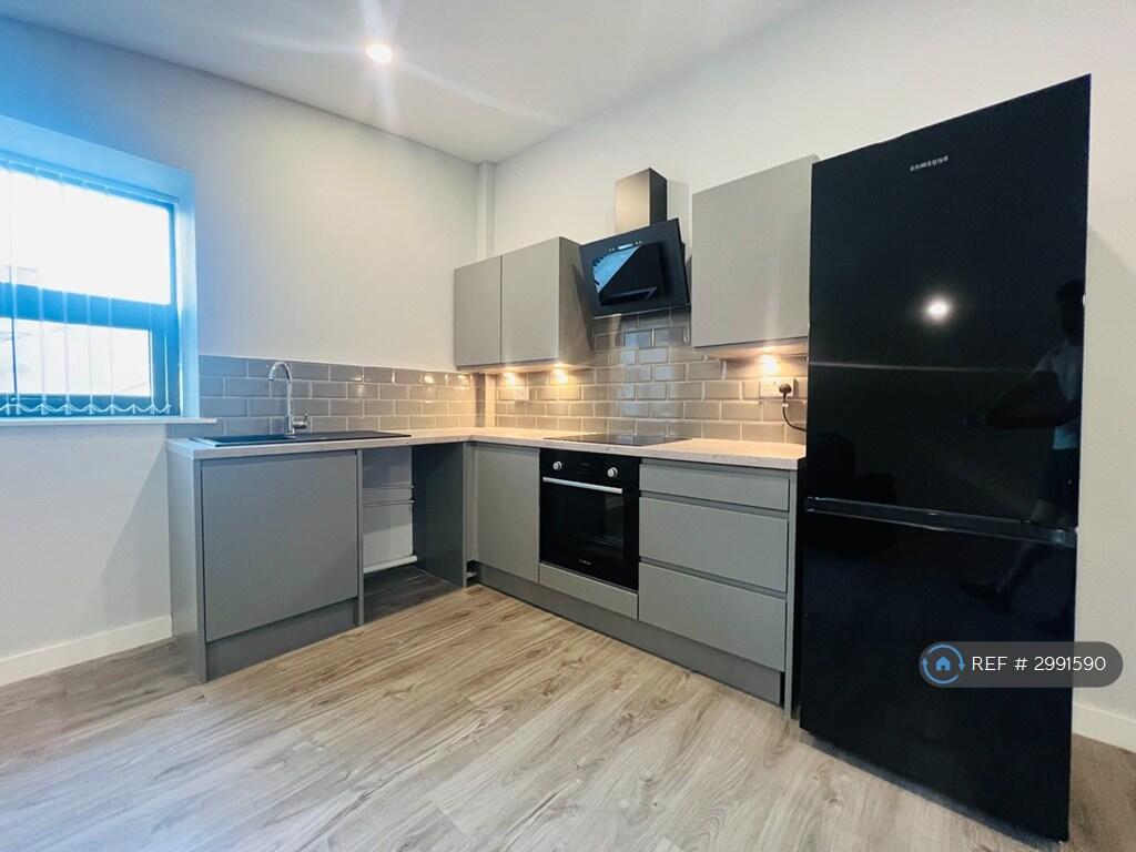 1 bed 1st Floor Flat for rent in Bradford. From OpenRent