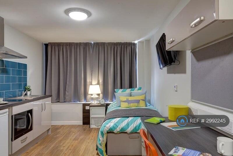 4 bed Studio for rent in Sheffield. From OpenRent 4 bed Studio for rent in Sheffield. From OpenRent