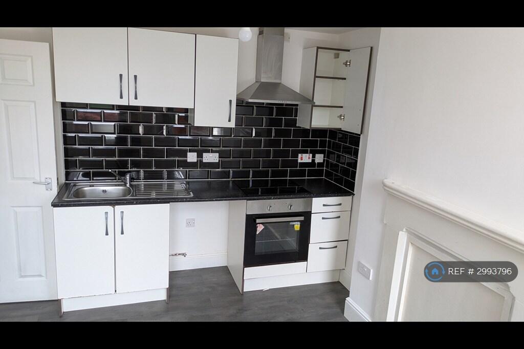 1 bed 1st Floor Flat for rent in Wolverhampton. From OpenRent 1 bed 1st Floor Flat for rent in Wolverhampton. From OpenRent