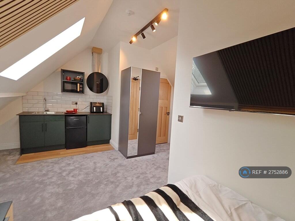 1 bed House Share for rent in Wellingborough. From OpenRent