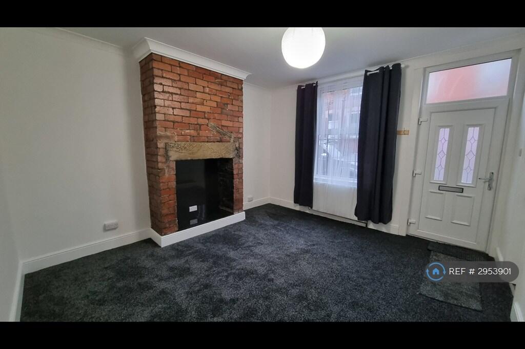 1 bed Mid Terraced House for rent in Leeds. From OpenRent