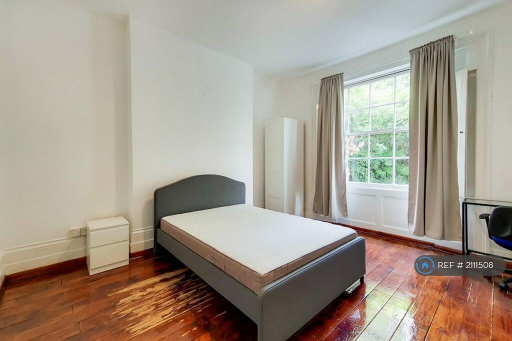 5 bed 1st Floor Flat for rent in Islington. From Robert Lehrer Properties 5 bed 1st Floor Flat for rent in Islington. From Robert Lehrer Properties