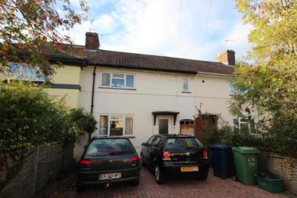 5 bed Mid Terraced House for rent in Sandford-on-Thames. From JCP Estate Agents - East Oxford